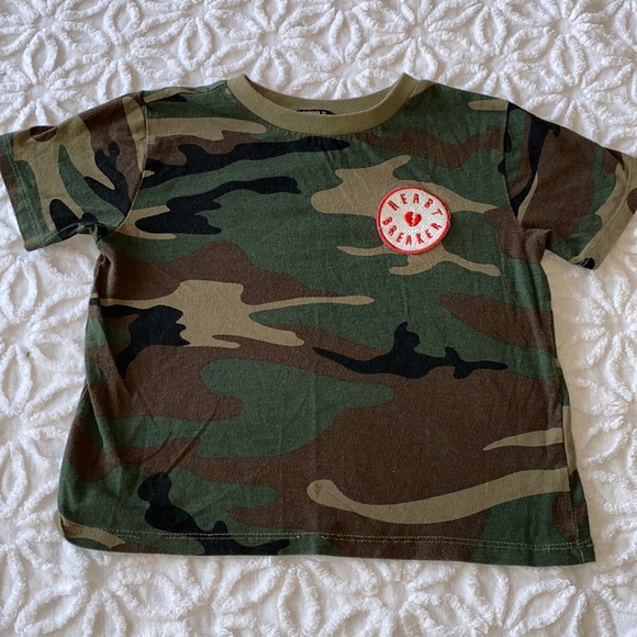 🌸Forever 21-Girls camo cropped top - Picture 1 of 2